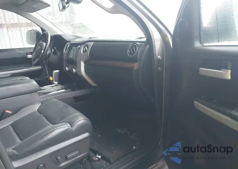 2021 Toyota Tundra Limited из США, поврежденный, VIN 5TFHY5F19MX013433